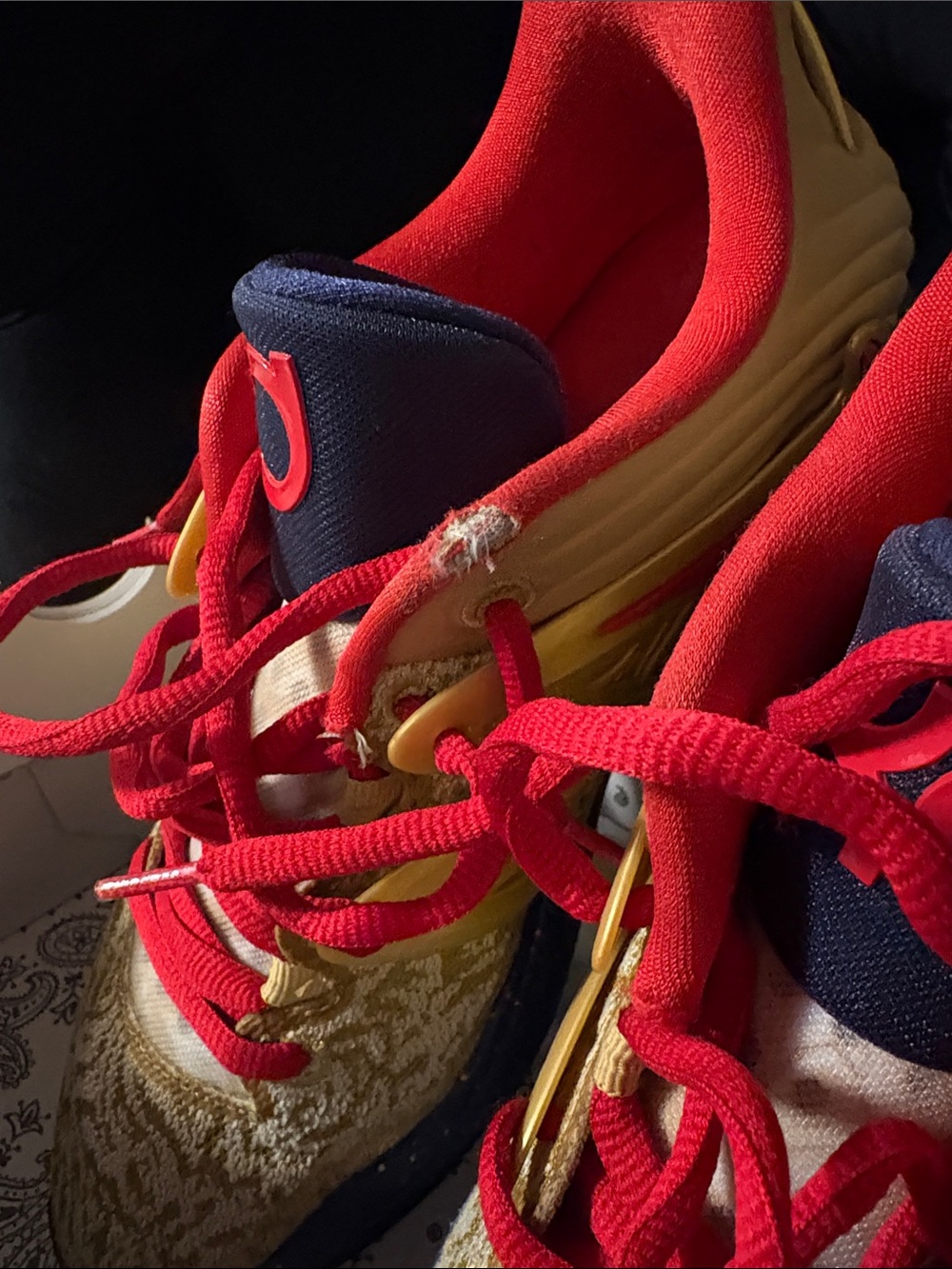 KD15 Basketball Shoes - Gold - Picture 10 of 16